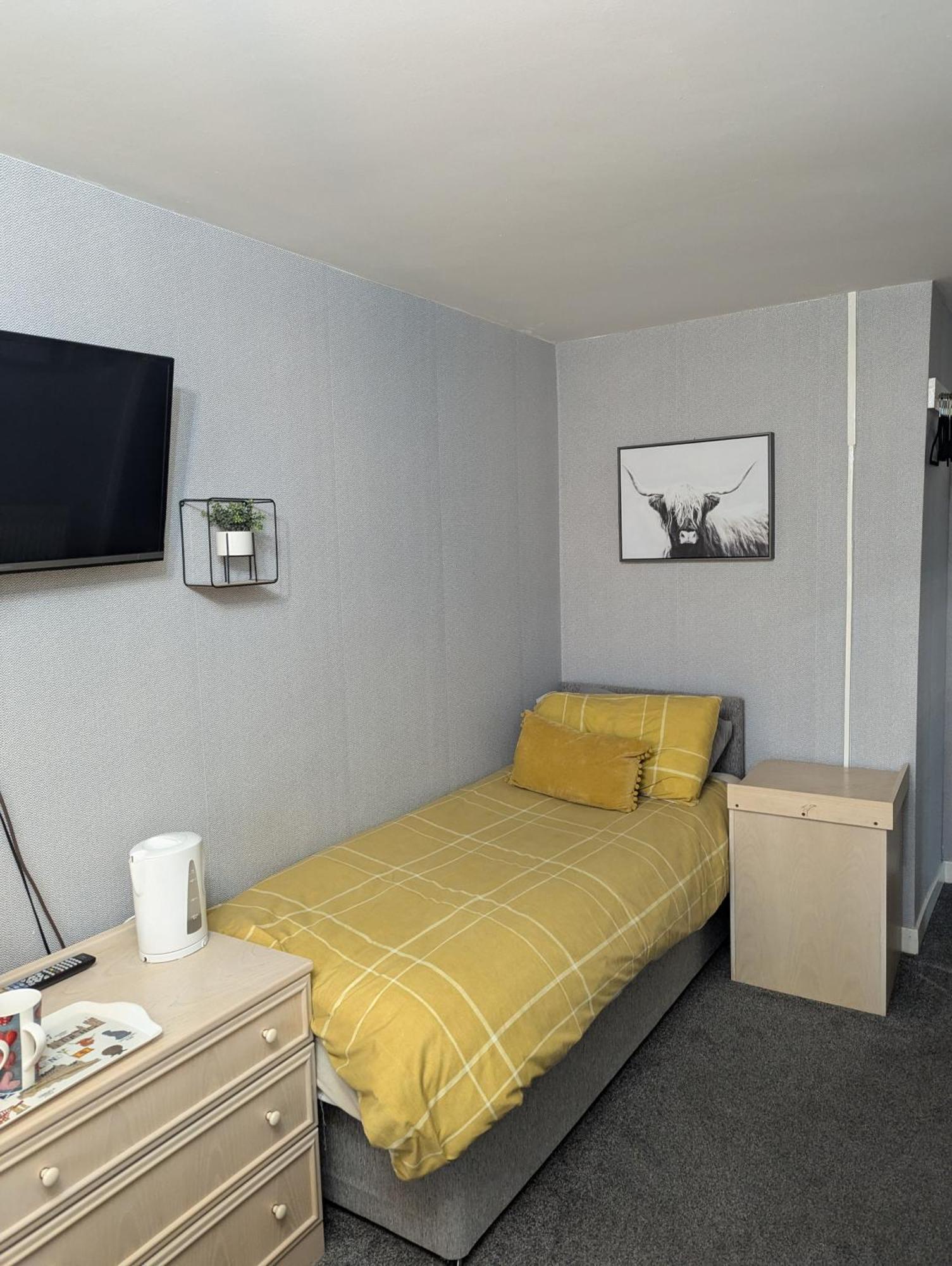 Rooms At Tarrareoch Bathgate Habitación foto